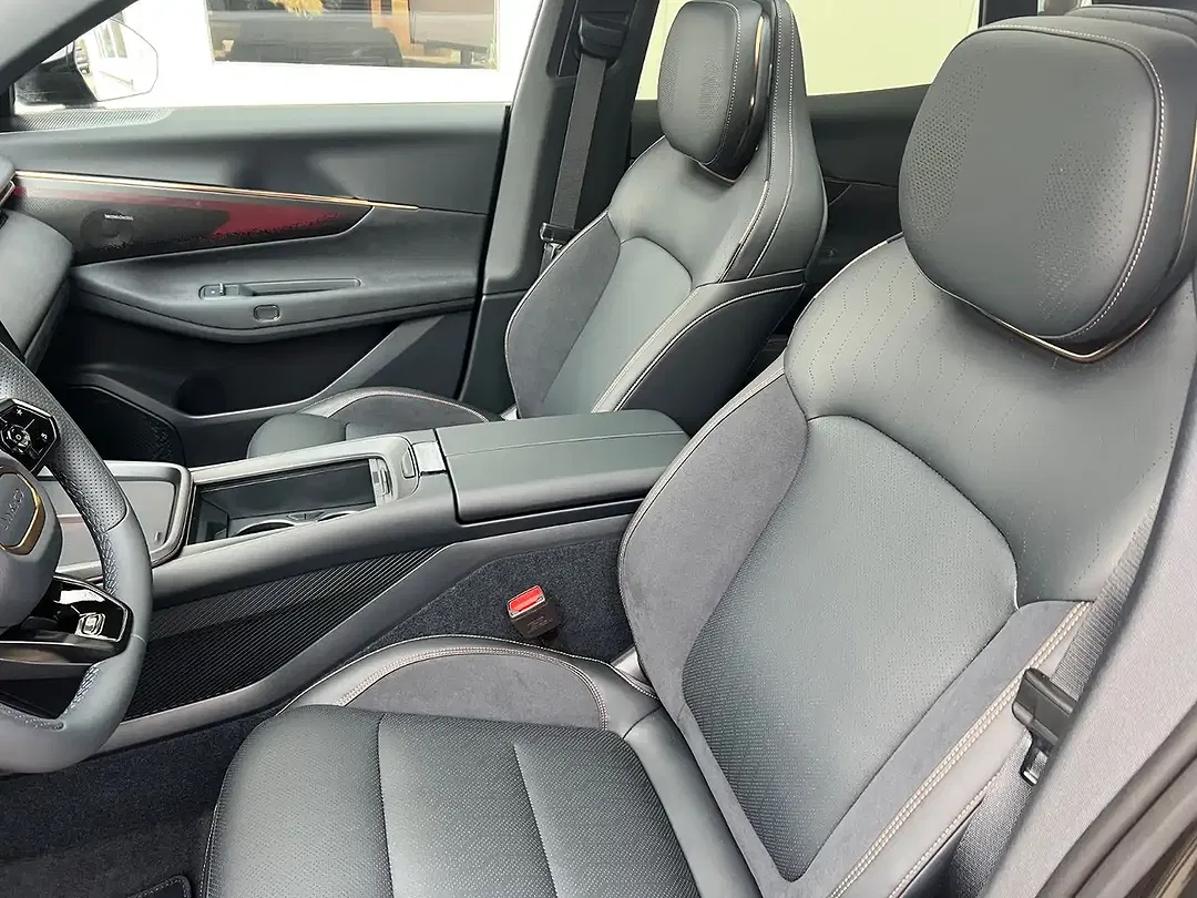 Lynk & Co 08 - Thumbnail 10