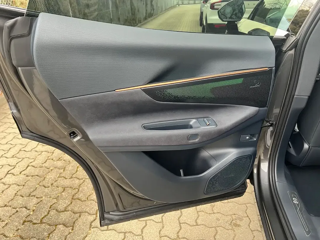 Lynk & Co 08 - Thumbnail 13