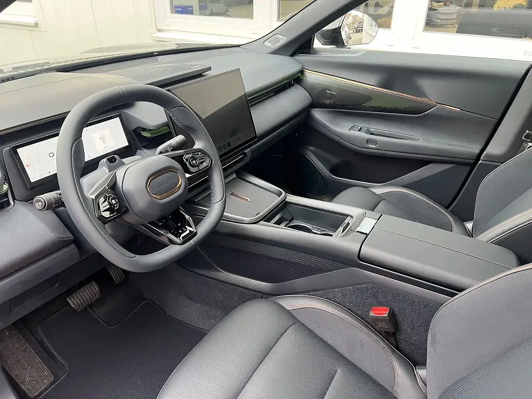 Lynk & Co 08 - Thumbnail 9