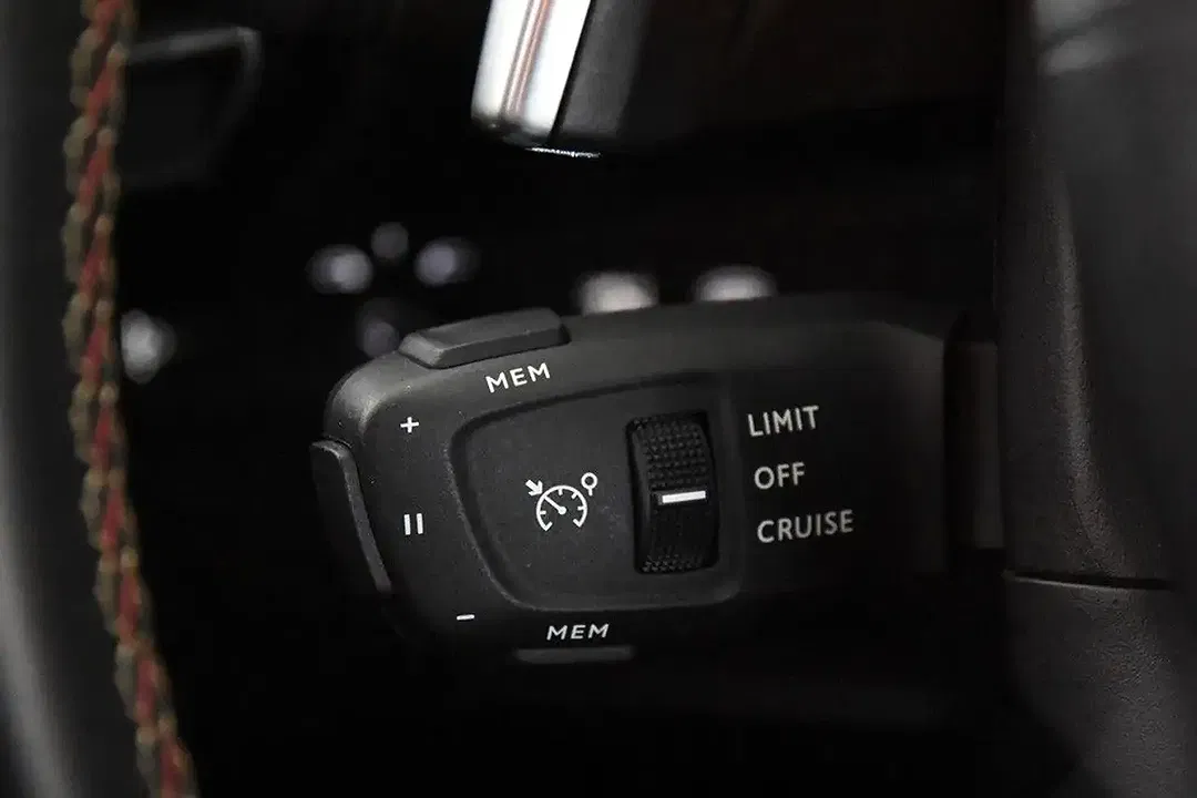 DS Automobiles DS 7 Crossback - Thumbnail 14