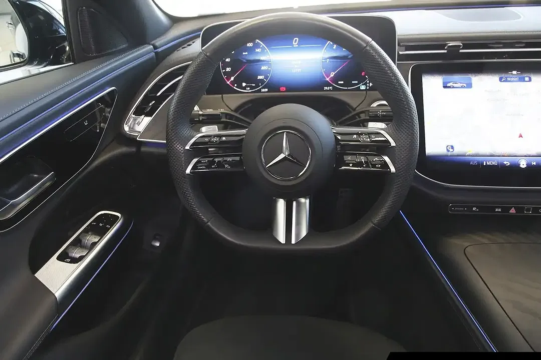Mercedes-Benz E 220 AMG - Thumbnail 12