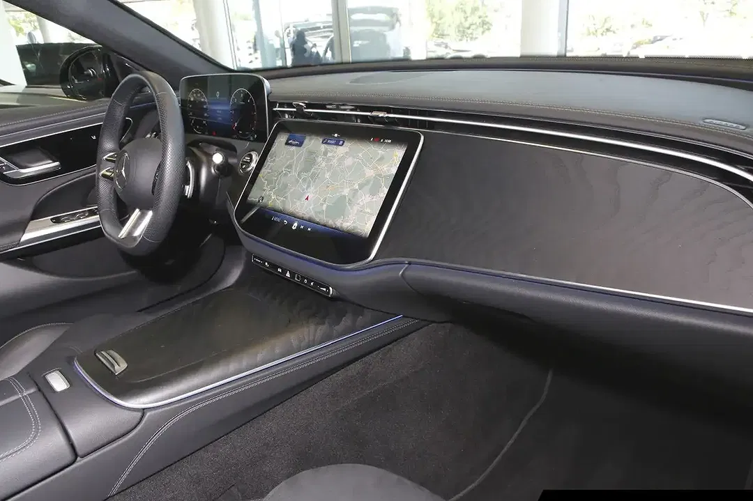 Mercedes-Benz E 220 AMG - Thumbnail 7