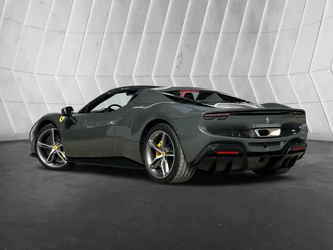 Ferrari 296 GTS - Thumbnail 8