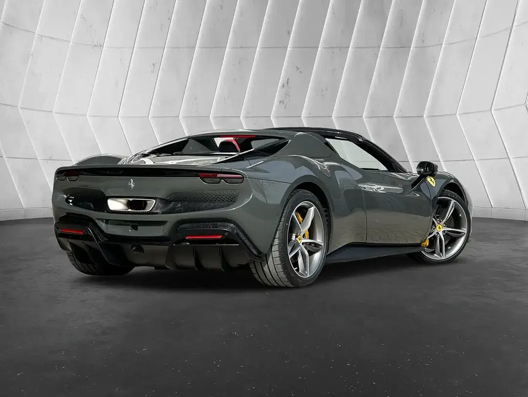Ferrari 296 GTS - Thumbnail 9