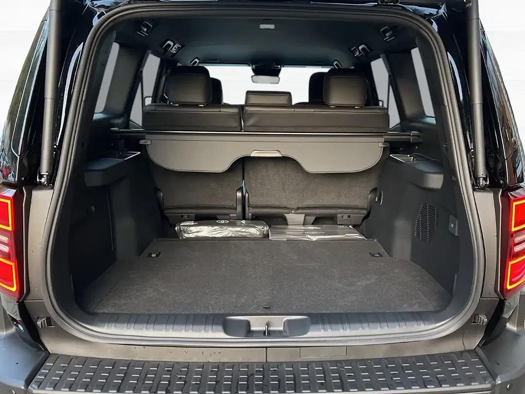 Toyota Land Cruiser 2.8 Hybrid Executive - Thumbnail 17