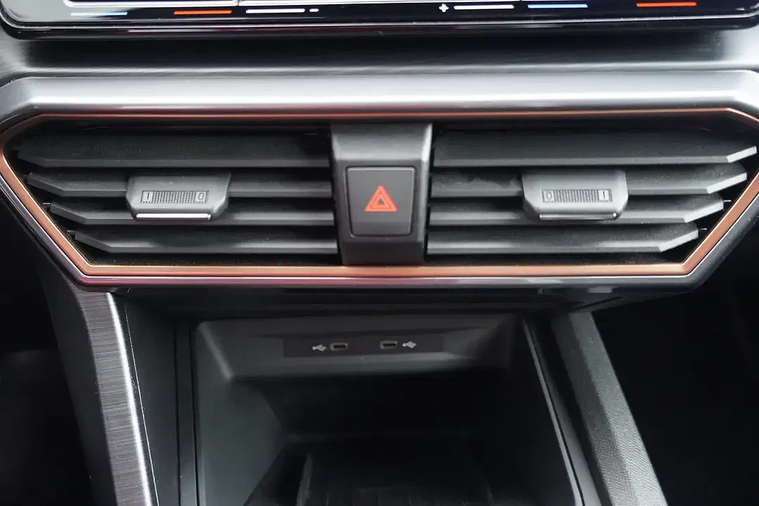 CUPRA Formentor 1.4 PHEV DSG - Thumbnail 13