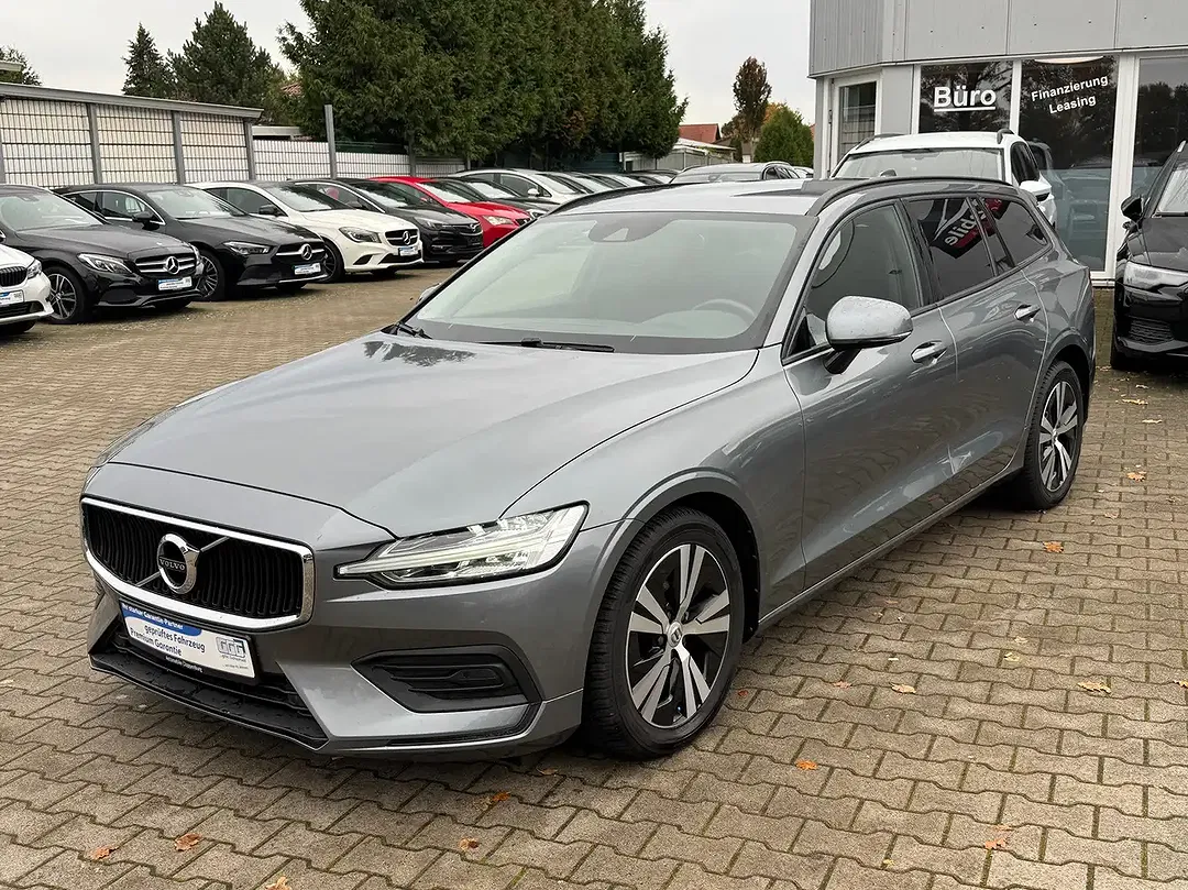 Volvo V60 D3 Geartronic Momentum Core - foto 1