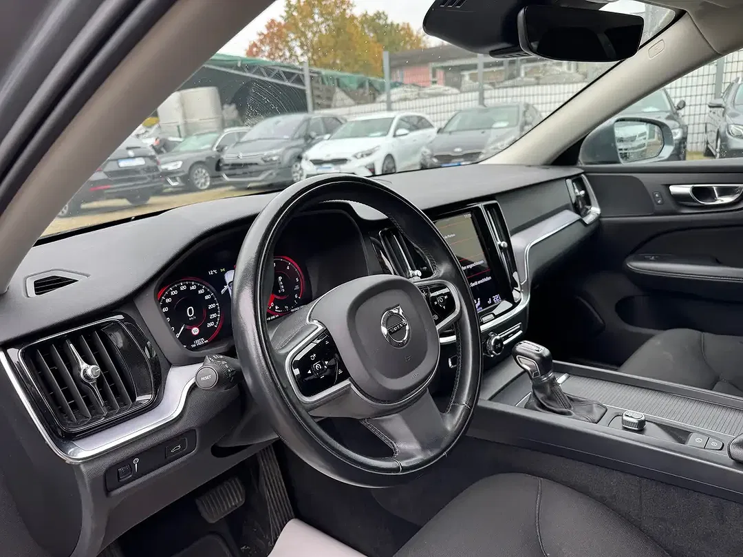 Volvo V60 D3 Geartronic Momentum Core - Thumbnail 10