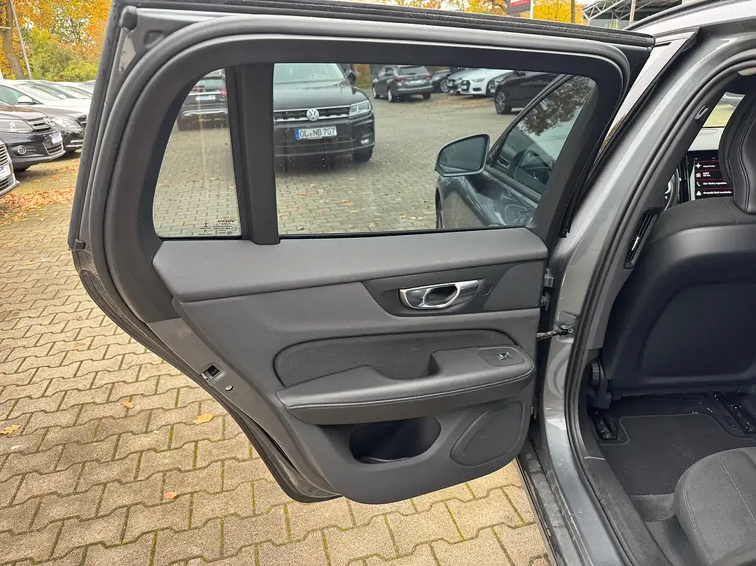Volvo V60 D3 Geartronic Momentum Core - Thumbnail 12