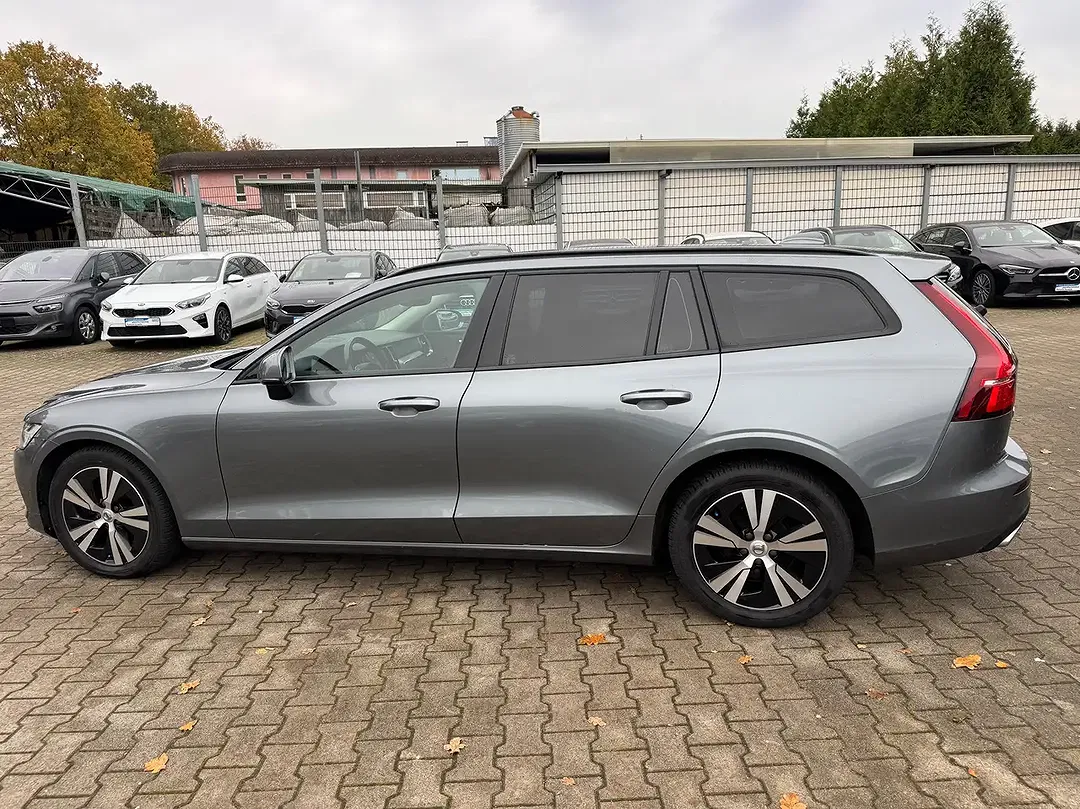 Volvo V60 D3 Geartronic Momentum Core - foto 2