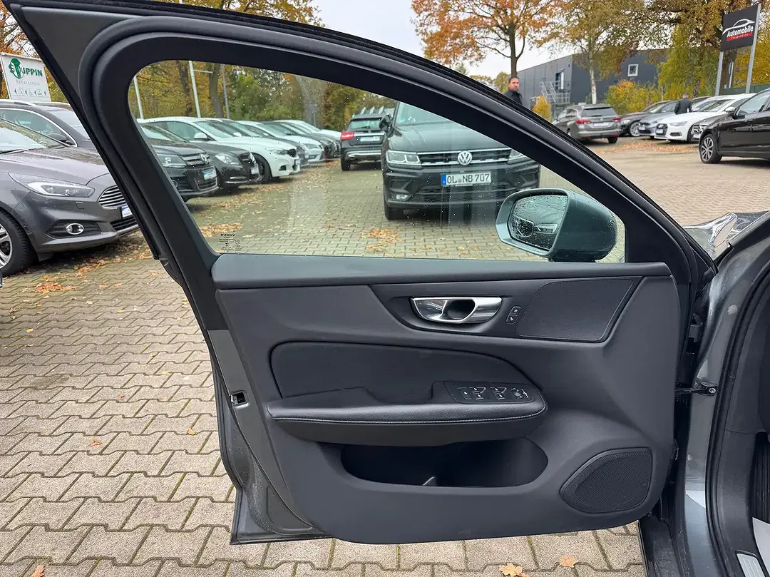 Volvo V60 D3 Geartronic Momentum Core - Thumbnail 9