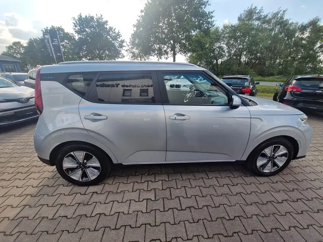 Kia Soul - Thumbnail 11