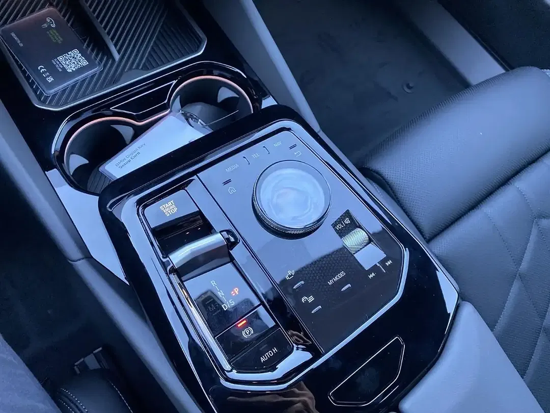 BMW 520 xDrive Touring M Sport Pro - Thumbnail 13