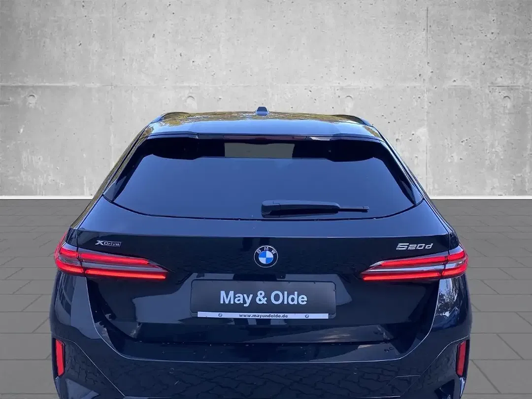 BMW 520 xDrive Touring M Sport Pro - Thumbnail 14