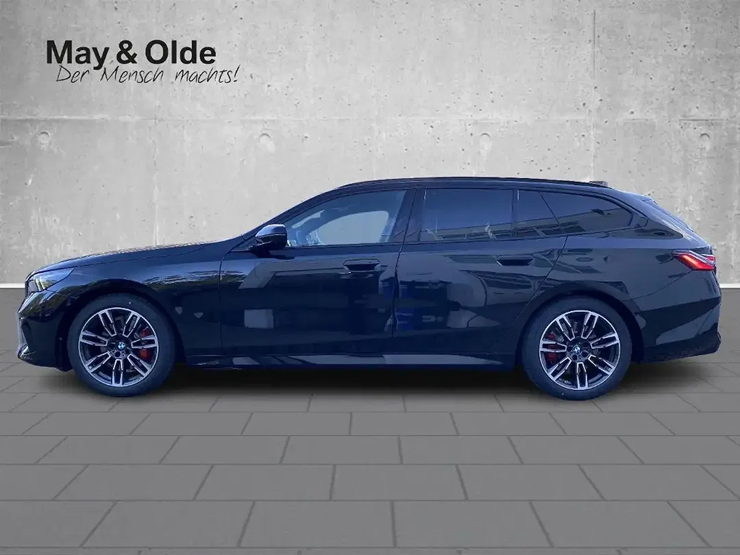 BMW 520 xDrive Touring M Sport Pro - Thumbnail 2