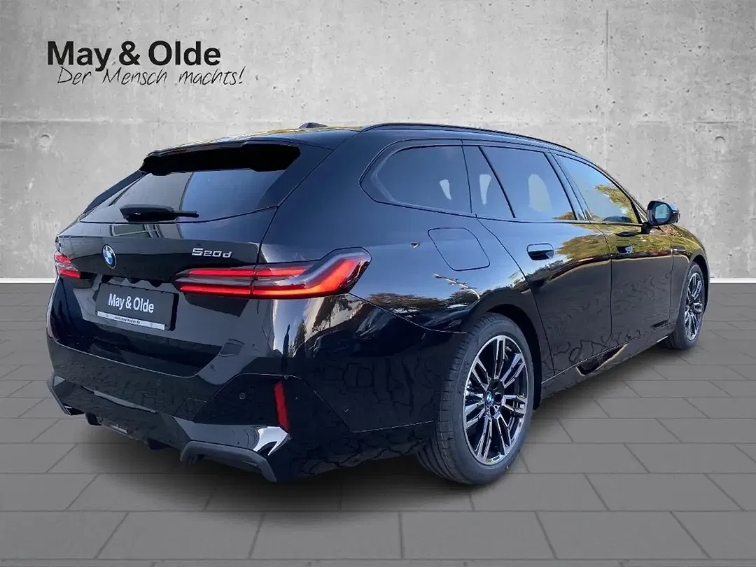BMW 520 xDrive Touring M Sport Pro - Thumbnail 3