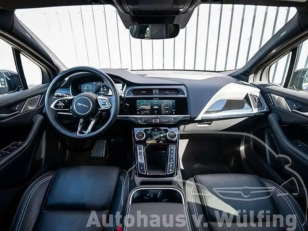 Jaguar I-Pace SE - Thumbnail 11