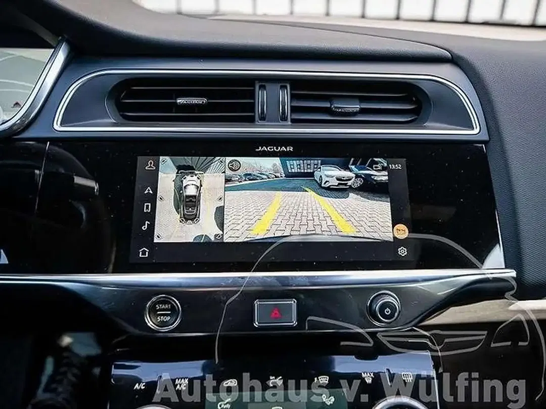 Jaguar I-Pace SE - Thumbnail 22
