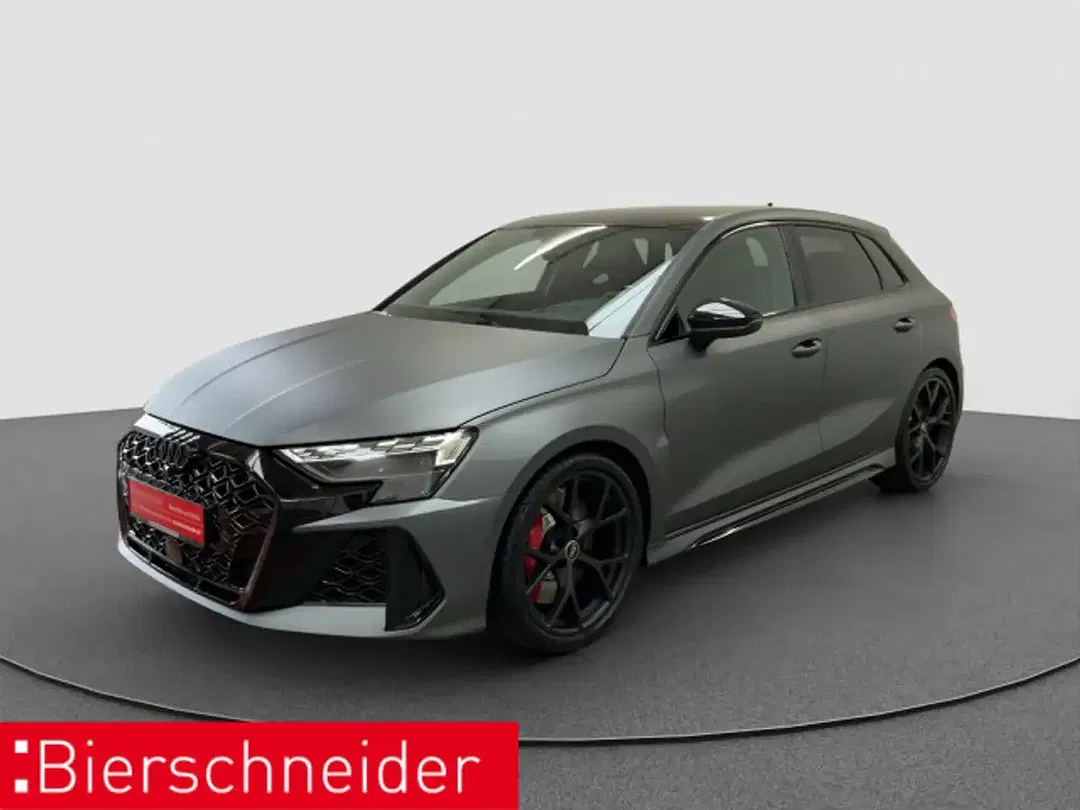 Audi RS3 Matrix LED Sportback - foto 1