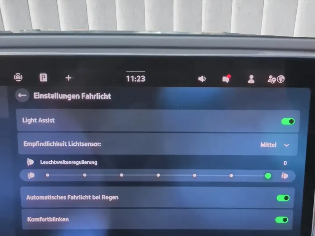 Skoda Superb TDI DSG Combi Essence - Thumbnail 12