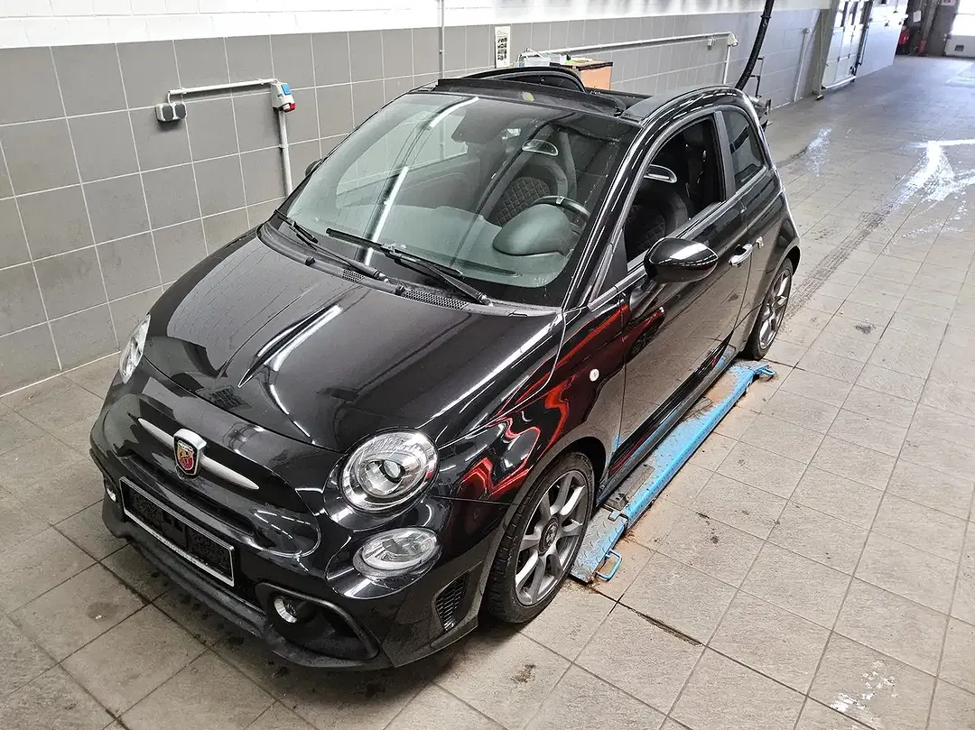 Abarth 500C 1.4 T-Jet - Thumbnail 10