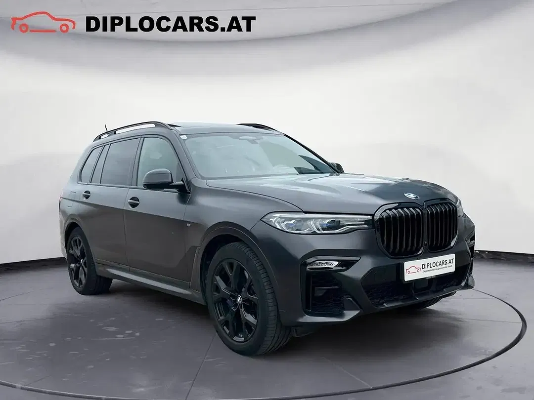BMW X7 M M50 - foto 1