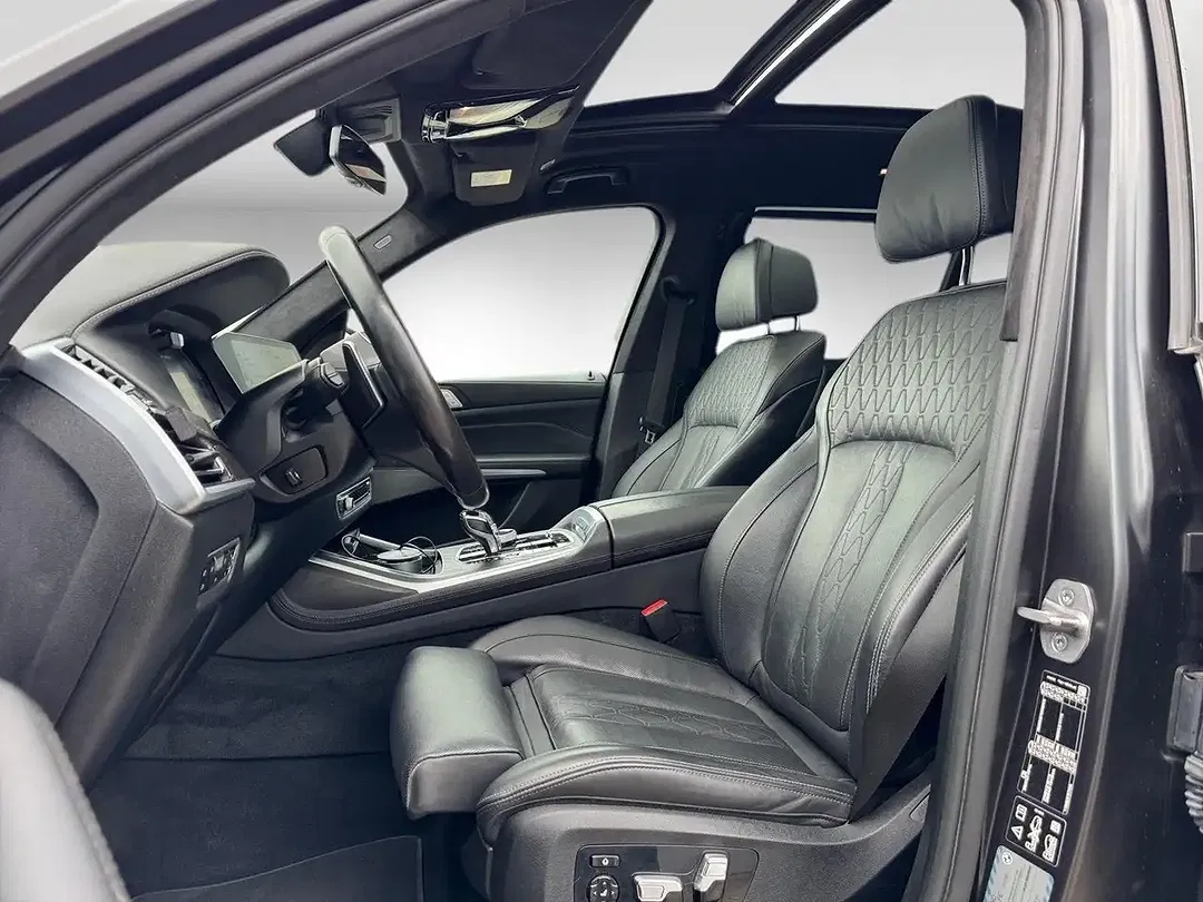 BMW X7 M M50 - Thumbnail 6