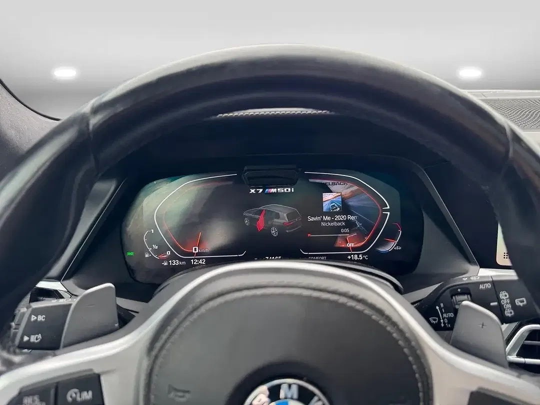 BMW X7 M M50 - foto 8