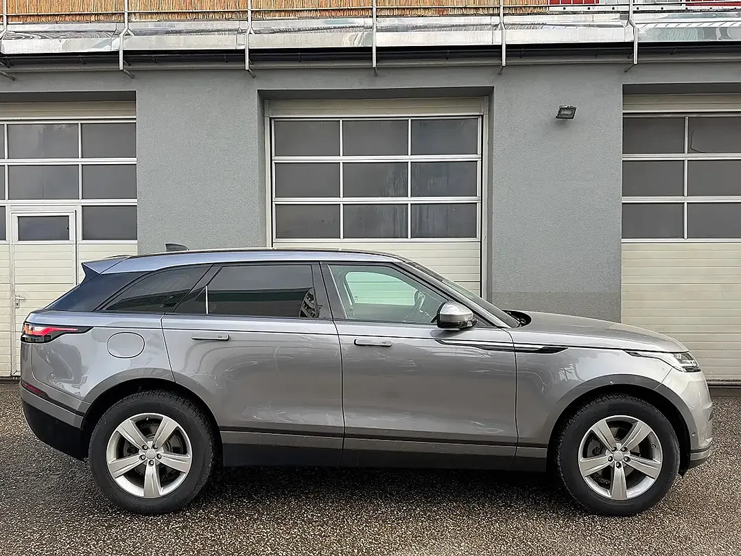 Land Rover Range Rover Velar AUT 4x4 - Thumbnail 3