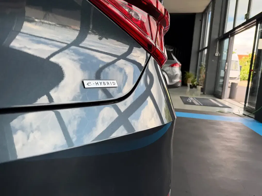 SEAT Leon 1.4 PHEV DSG Xcellence - Thumbnail 10