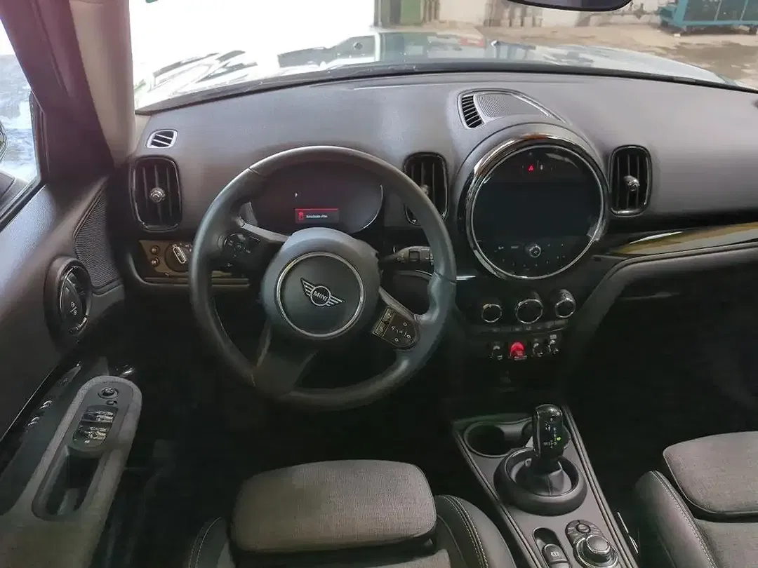 MINI Countryman C D ALL4 Classic Trim - Thumbnail 3