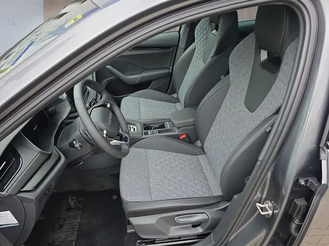 Skoda Octavia 1.5 TSI MHEV Combi Sportline - Thumbnail 9