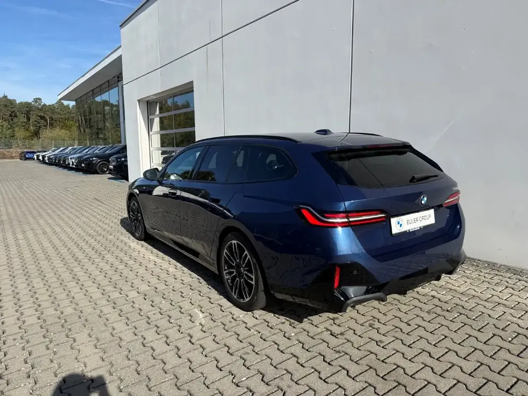 BMW 520 Touring M Sport - Thumbnail 4