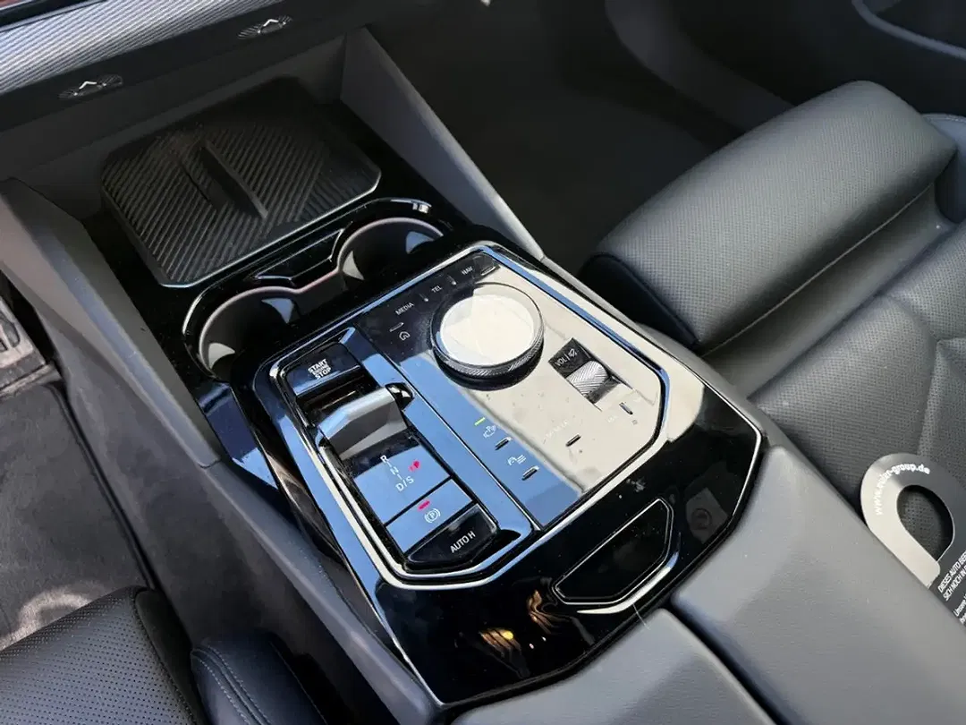 BMW 520 Touring M Sport - Thumbnail 9