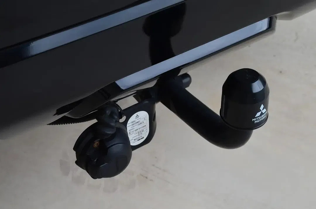 Mitsubishi Eclipse Cross Hybrid 4WD Top - Thumbnail 10