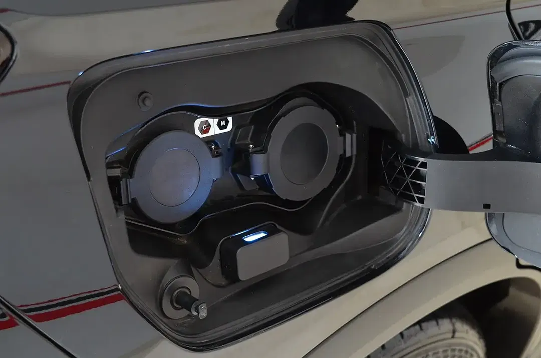 Mitsubishi Eclipse Cross Hybrid 4WD Top - Thumbnail 15