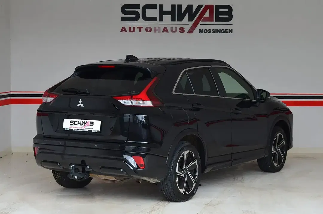 Mitsubishi Eclipse Cross Hybrid 4WD Top - Thumbnail 16
