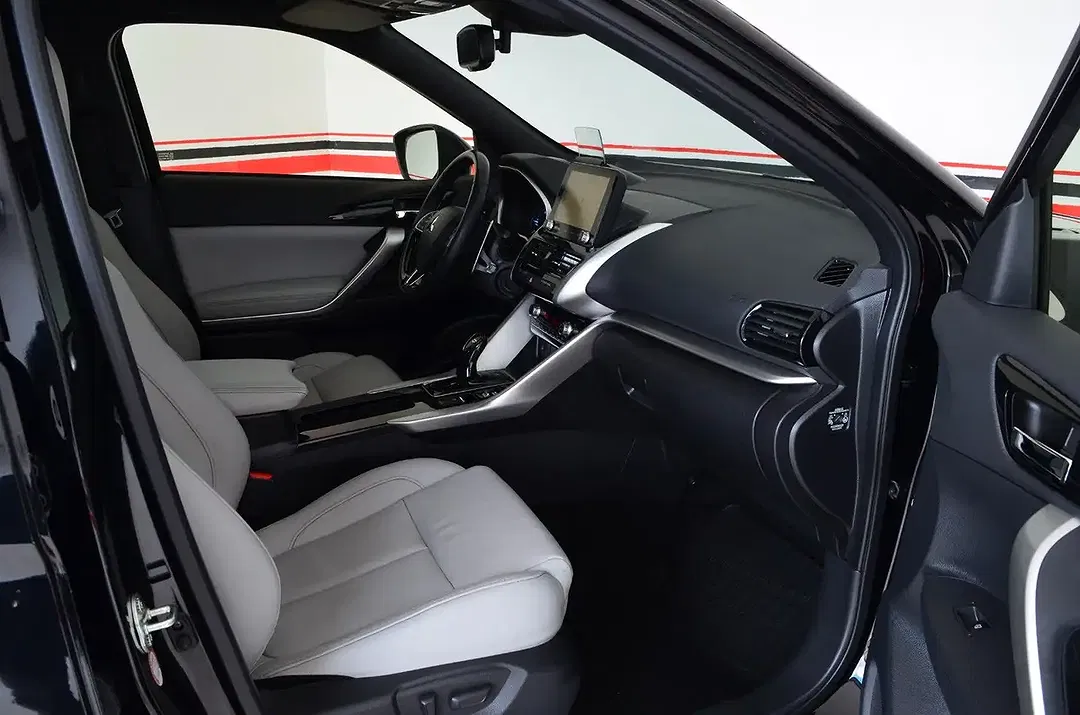 Mitsubishi Eclipse Cross Hybrid 4WD Top - Thumbnail 24