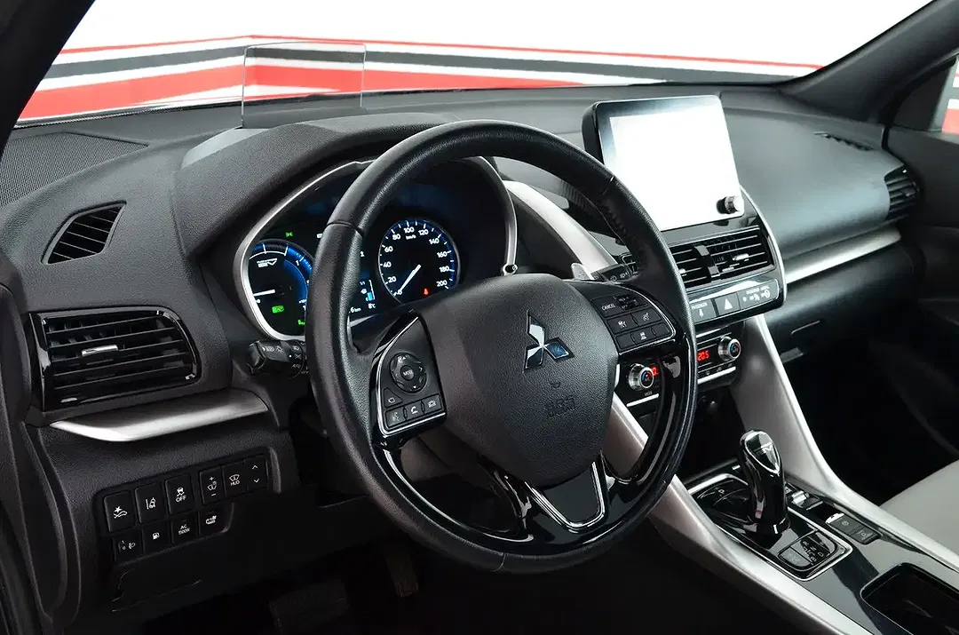 Mitsubishi Eclipse Cross Hybrid 4WD Top - Thumbnail 3