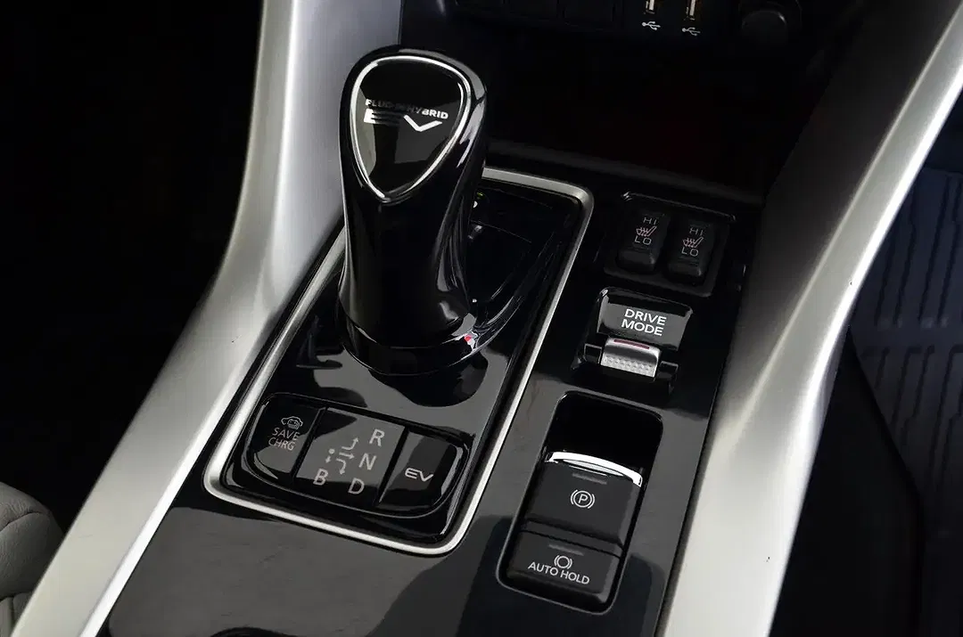 Mitsubishi Eclipse Cross Hybrid 4WD Top - Thumbnail 34