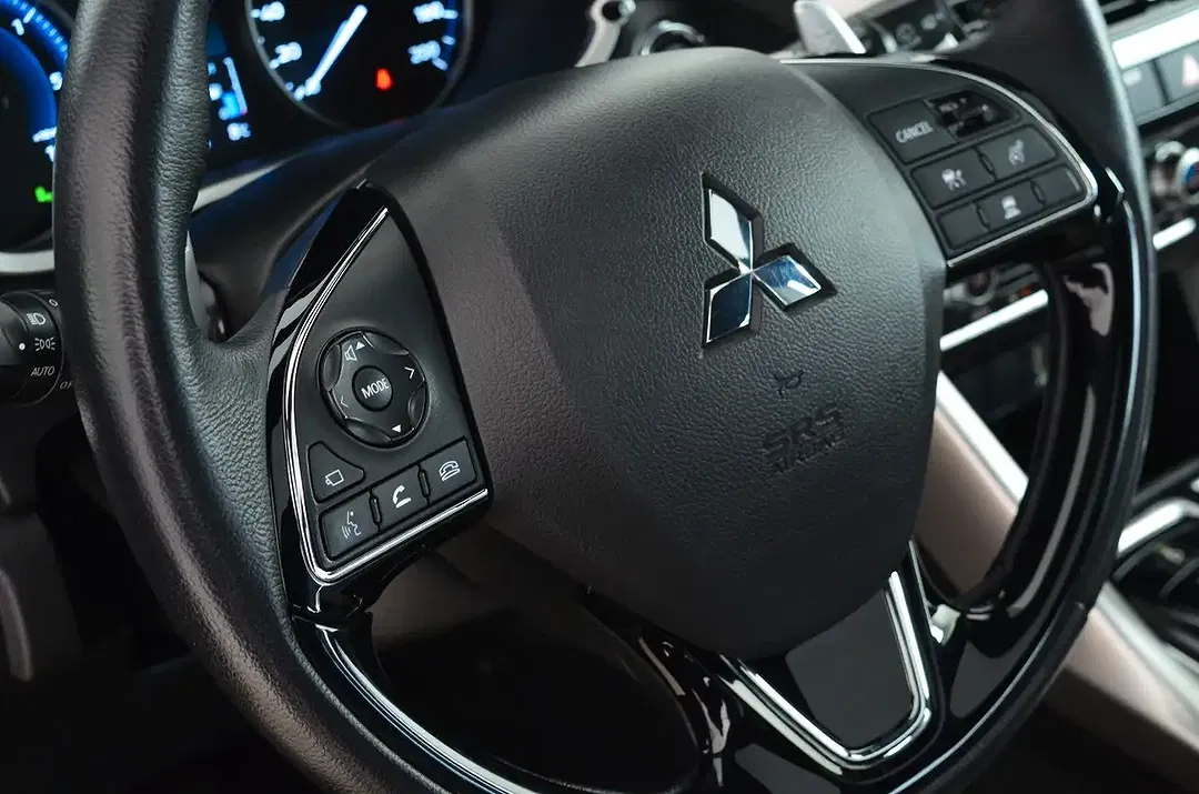 Mitsubishi Eclipse Cross Hybrid 4WD Top - Thumbnail 47