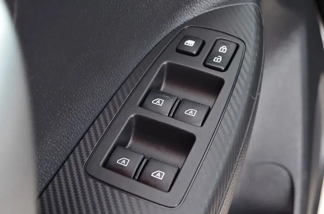 Mitsubishi Eclipse Cross Hybrid 4WD Top - Thumbnail 49