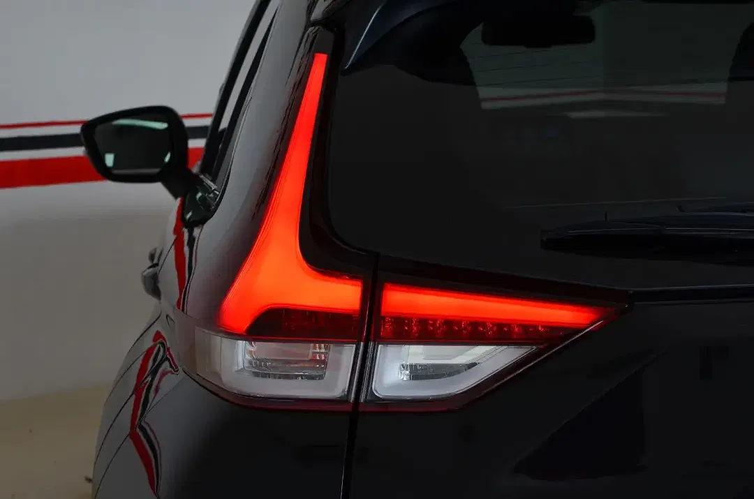 Mitsubishi Eclipse Cross Hybrid 4WD Top - Thumbnail 8