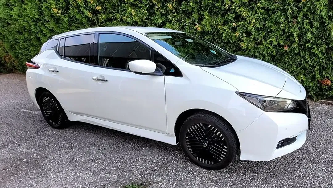 Nissan Leaf N-Connecta - Thumbnail 3