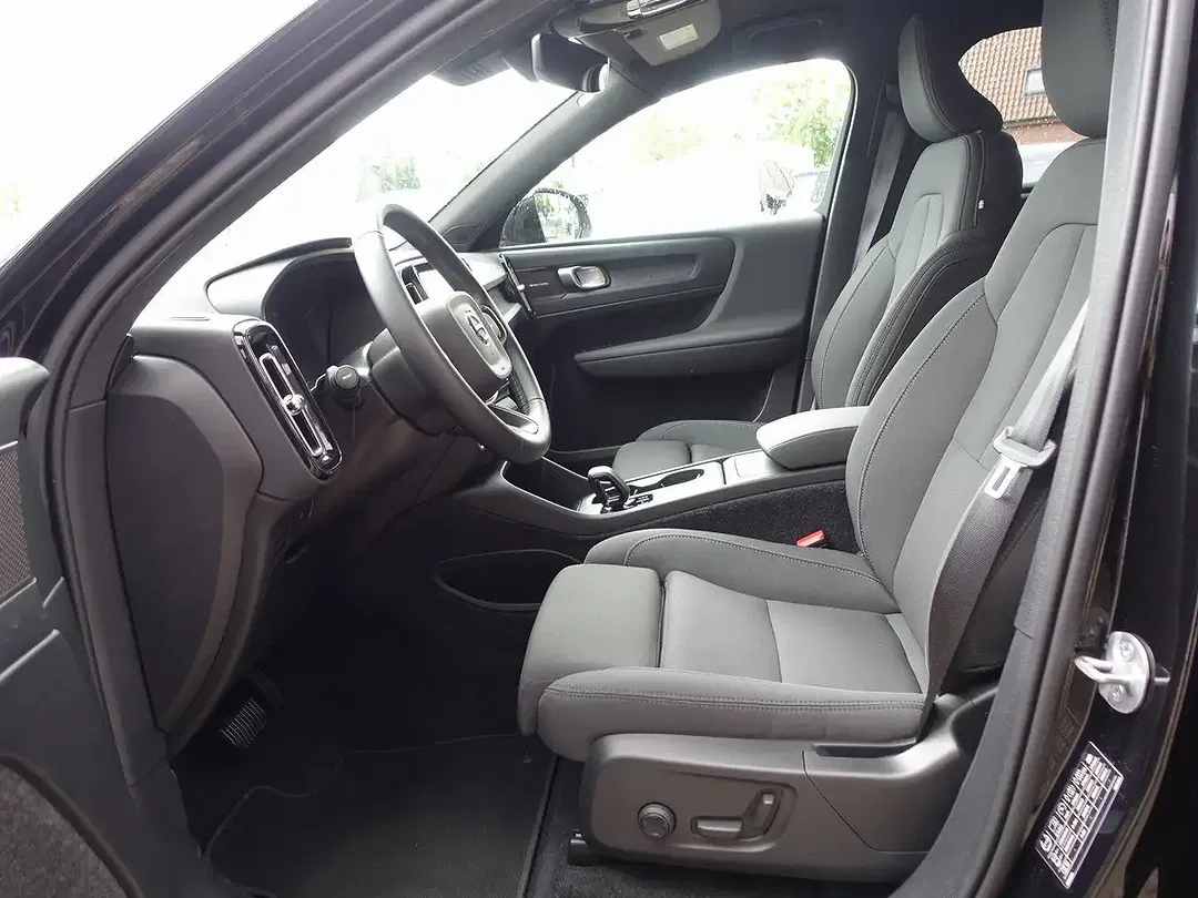 Volvo EX40 Single Motor Extended Range Plus - Thumbnail 9