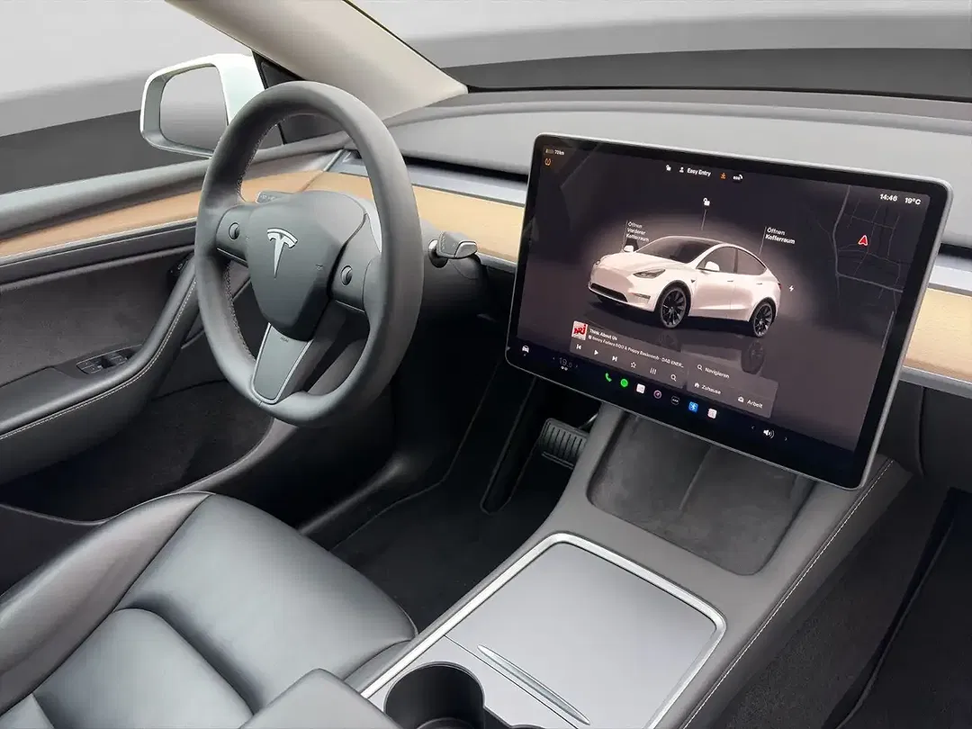 Tesla Model Y AWD Dual Motor Long Range - Thumbnail 12