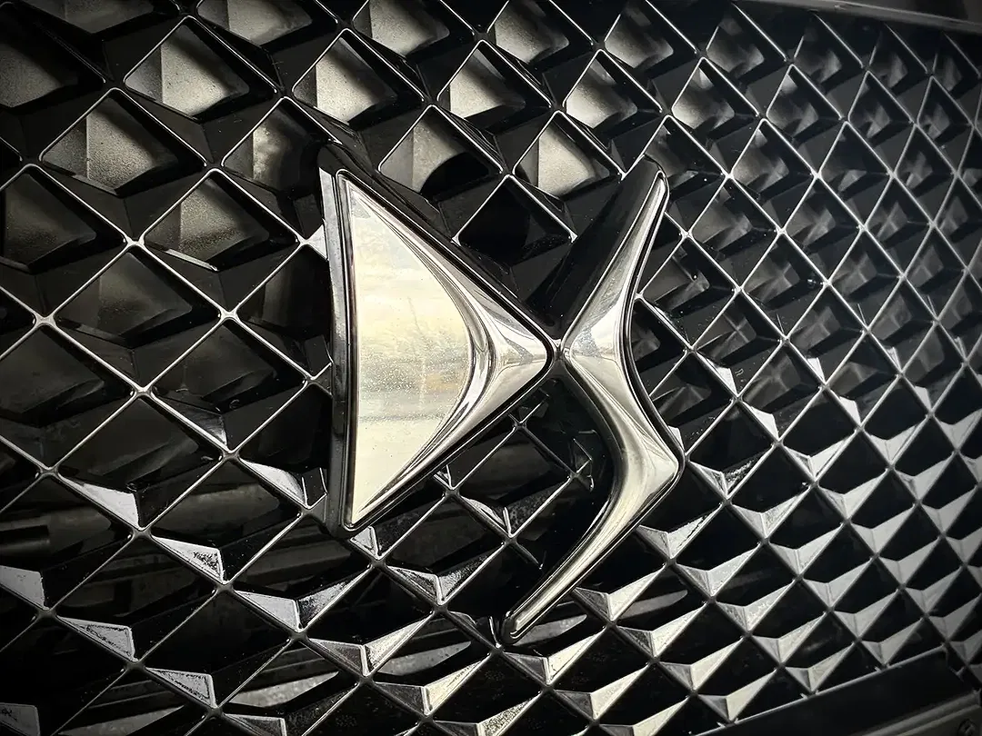 DS Automobiles DS 7 Crossback - Thumbnail 5