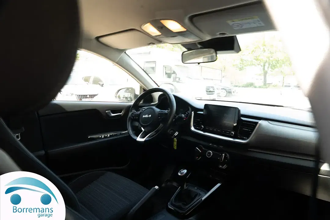 Kia Stonic Business - Thumbnail 10
