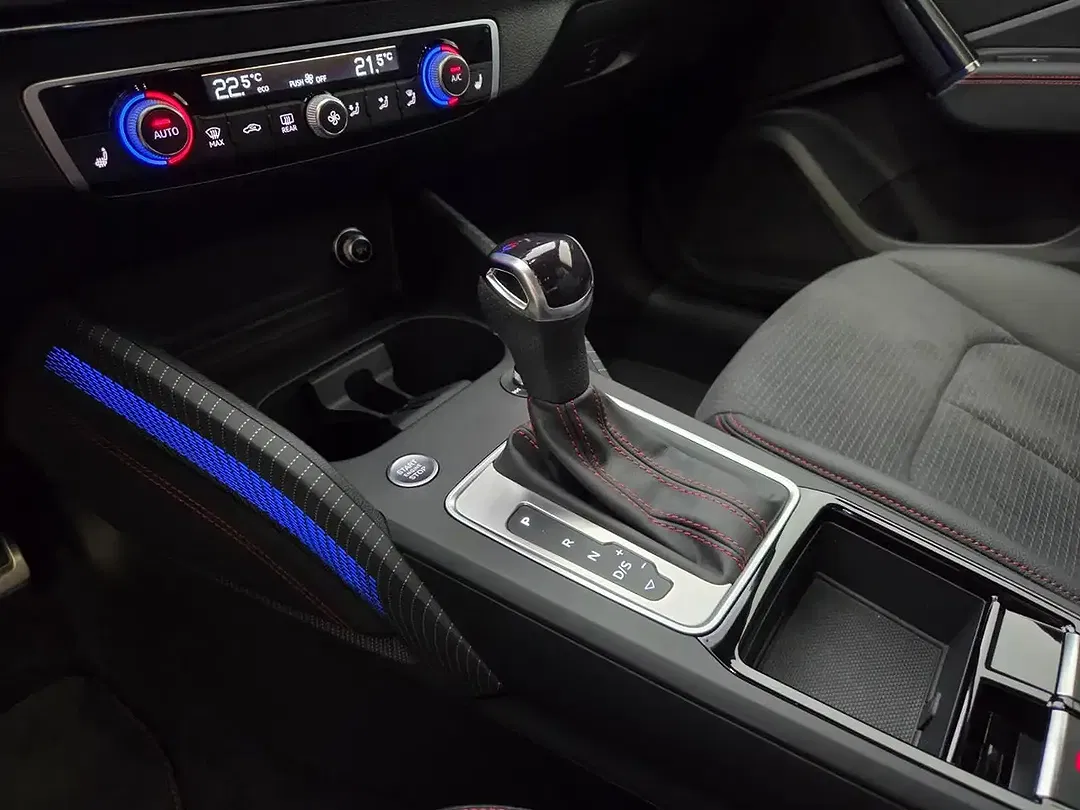 Audi Q2 35 1.5 TFSI Matrix LED S line - Thumbnail 22