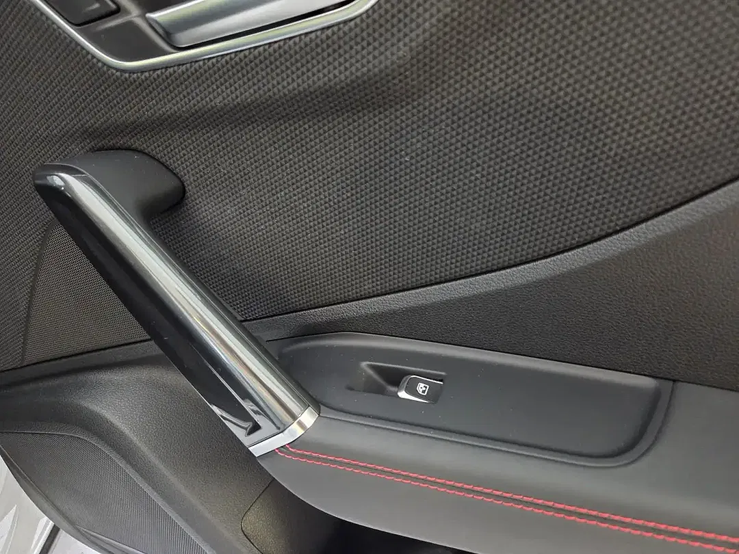 Audi Q2 35 1.5 TFSI Matrix LED S line - Thumbnail 27